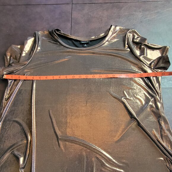 Torrid liquid copper short-sleeve t-shirt absolutely gorgeous Torrid size 2 - Picture 8 of 9